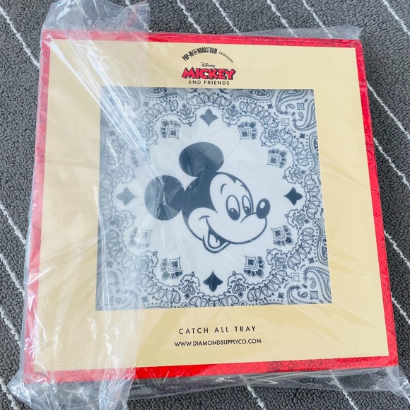 Diamond Supply Co. -  Disney's Mickey and Friends Catch All Tray, Brand New! - Picture 1 of 2